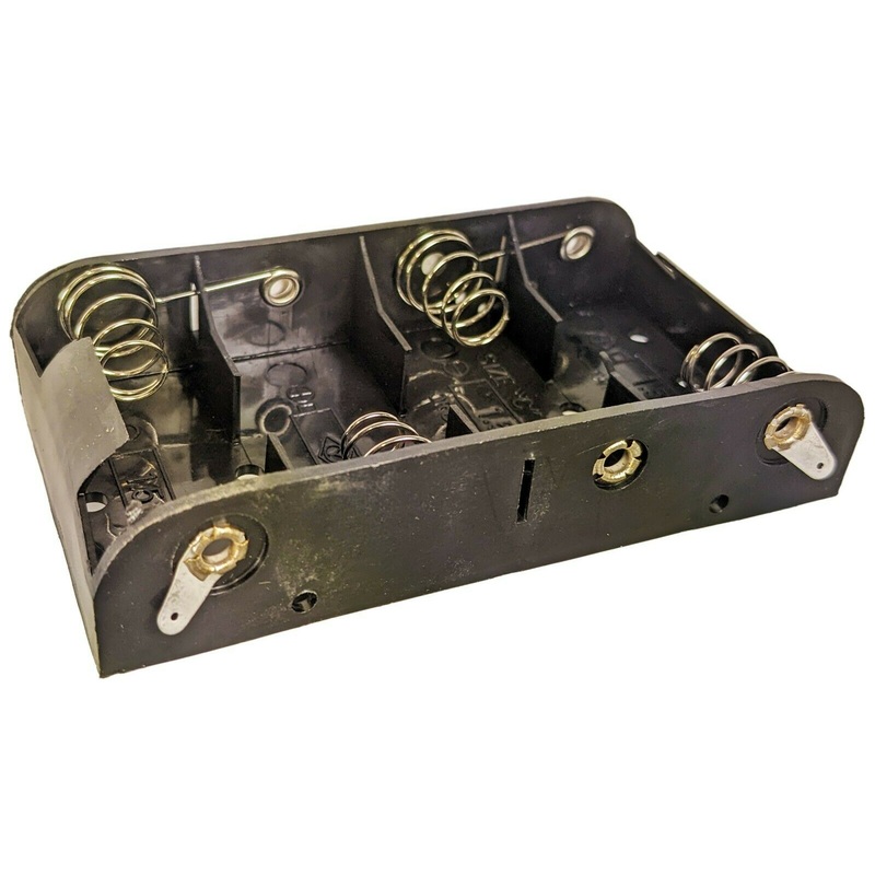 4 'C' Cell Battery Holder with Solder Lug Terminals on the Side, Plastic Case